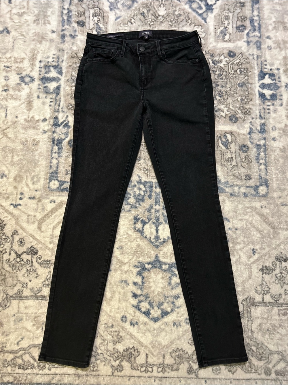 NYDJ Black Alina Legging 
LiftXTuck Technology